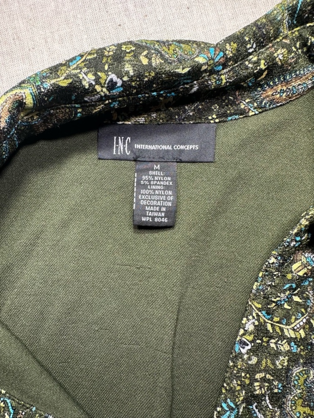 INC International concepts M Green and Black Paisley V-Neck Blouse Y2K Medium - Picture 8 of 10
